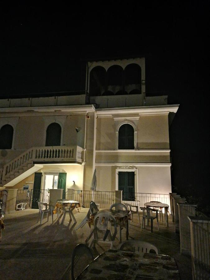 B&B Oasi Regina Pacis Санта-Маргерита-Лигуре Экстерьер фото