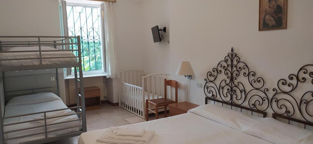 B&B Oasi Regina Pacis Санта-Маргерита-Лигуре Экстерьер фото